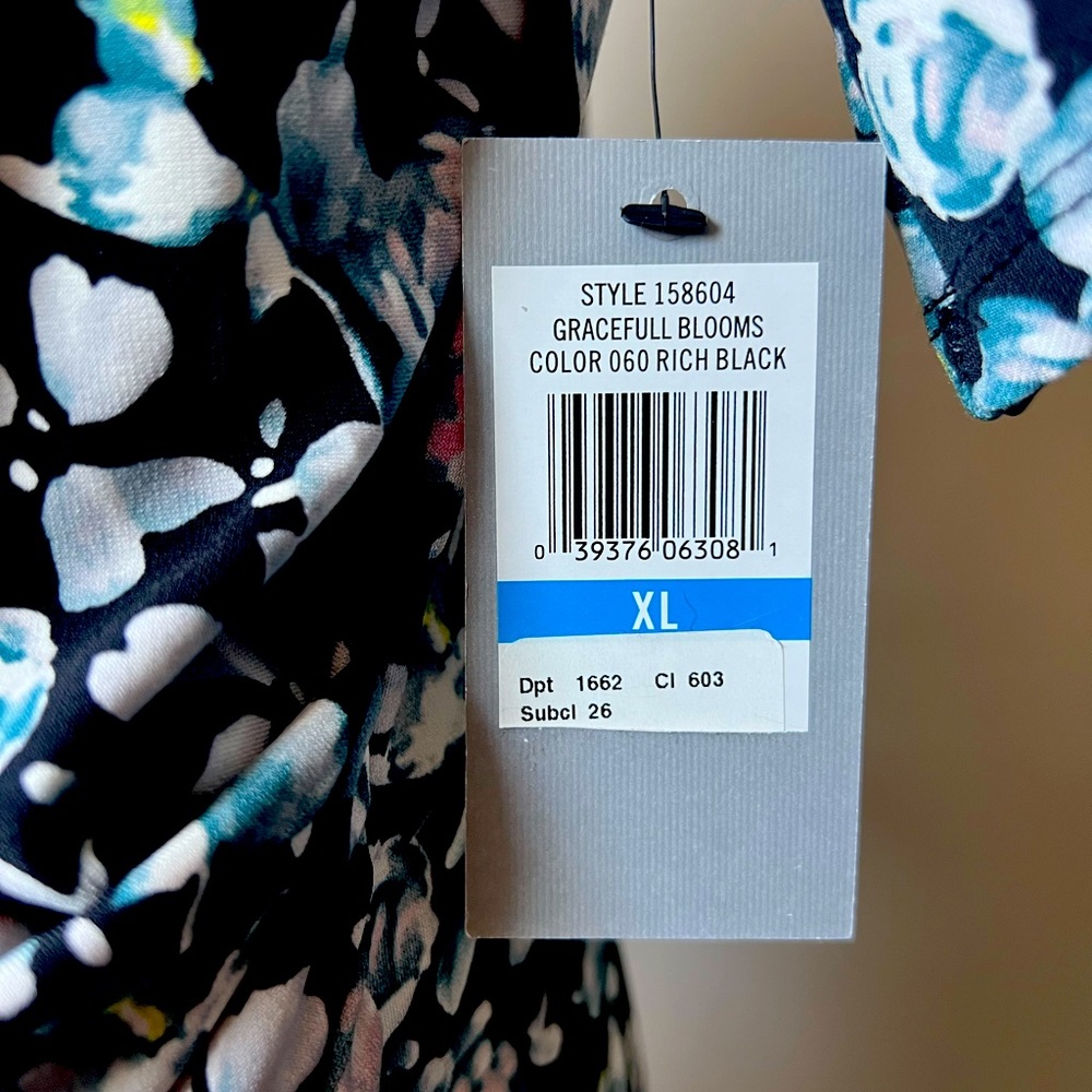 Chaus Black Floral Short Sleeved Blouse - Picture 6 of 6